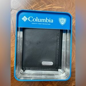 NWT Columbia RFID Wallet